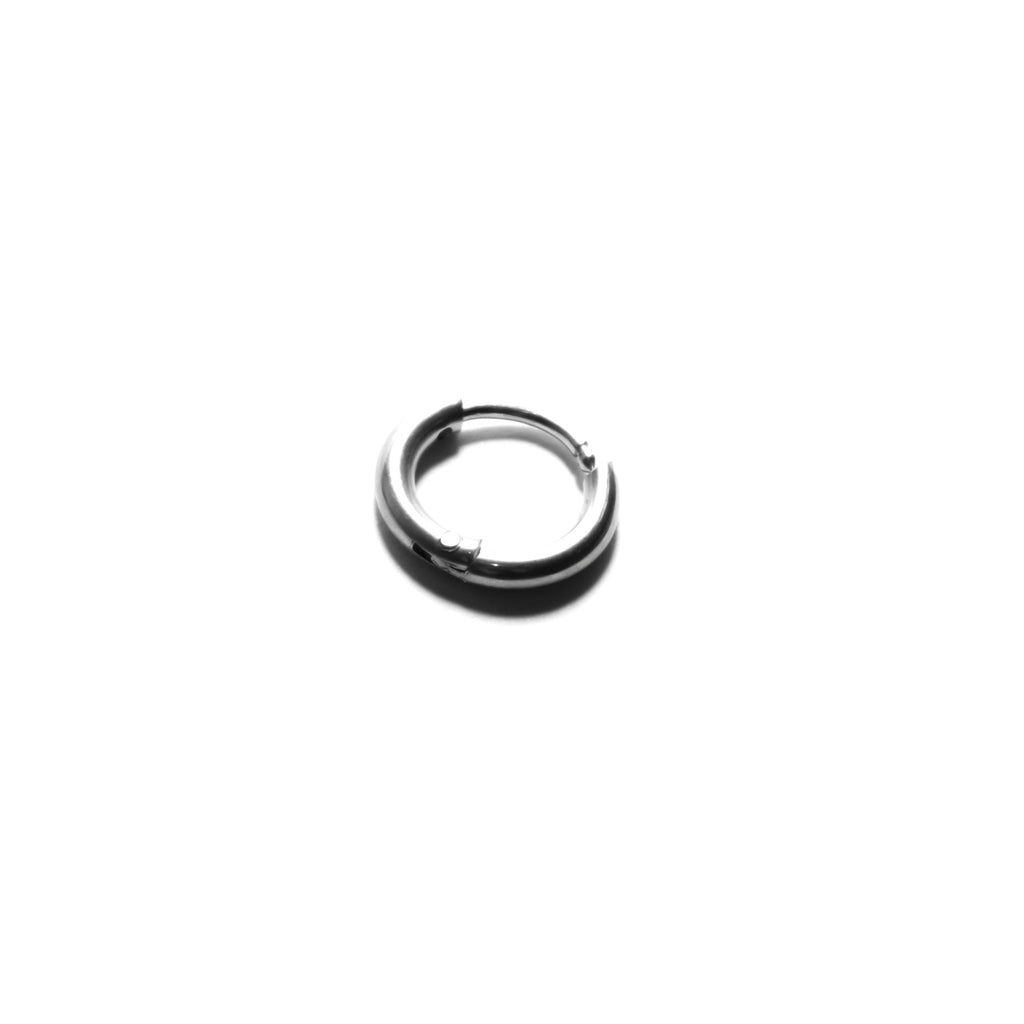 Huggie Abril 6mm - Plateado